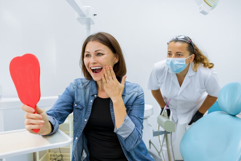 Quais as vantagens de fazer a especialização em prótese dentária?